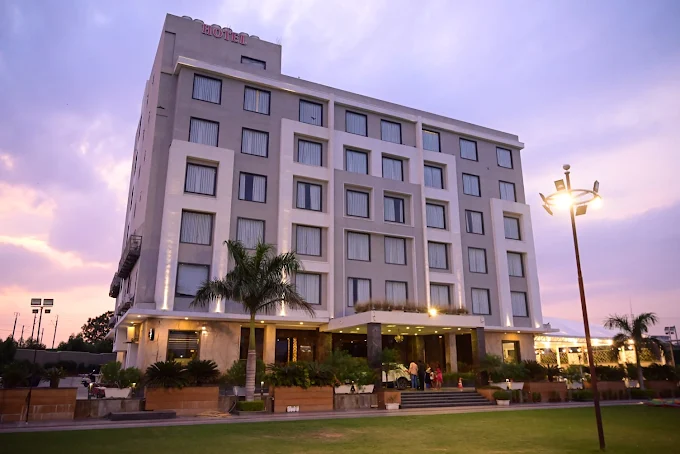 about love kush hotel